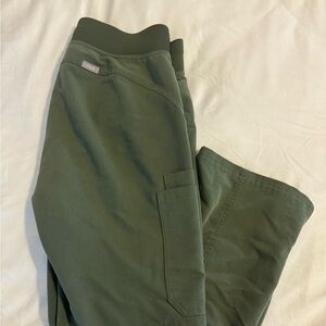 FIGS Kade small/petite scrub pants
